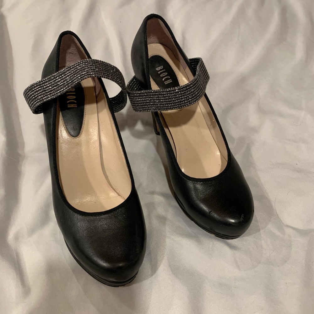 Size 38 Bloch dress heel.